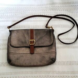 Fossil genuine leather brushed silver & brown small crossbody bag shoulder bag.